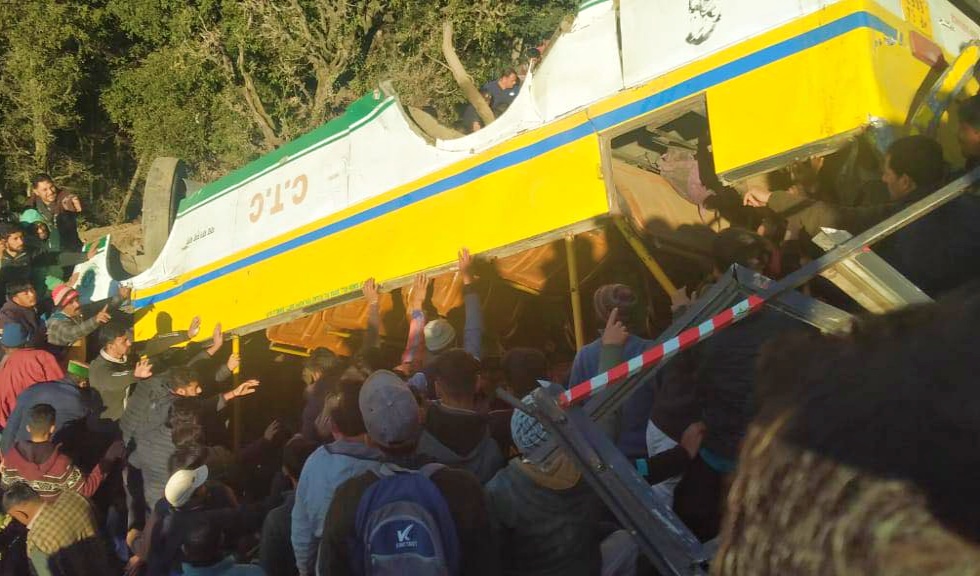 HARIPURDHAR BUS FELL INTO DITCH  SIRMAUR ROAD ACCIDENT  HIMACHAL BUS ACCIDENT  himachal pradesh