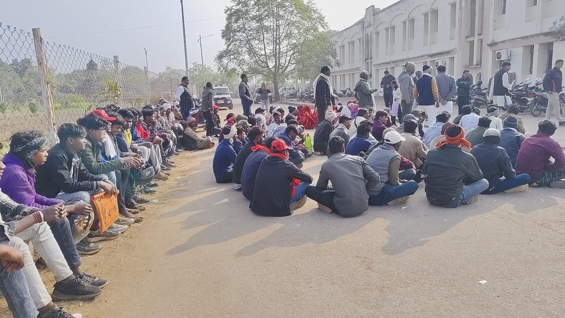 Panna displaced villagers protest