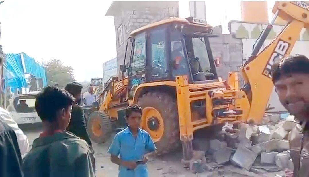 After Kogilu, Demolition Drive Hits Thanisandra; Homes Flattened by JCBs, 60 Families Displaced in Bengaluru