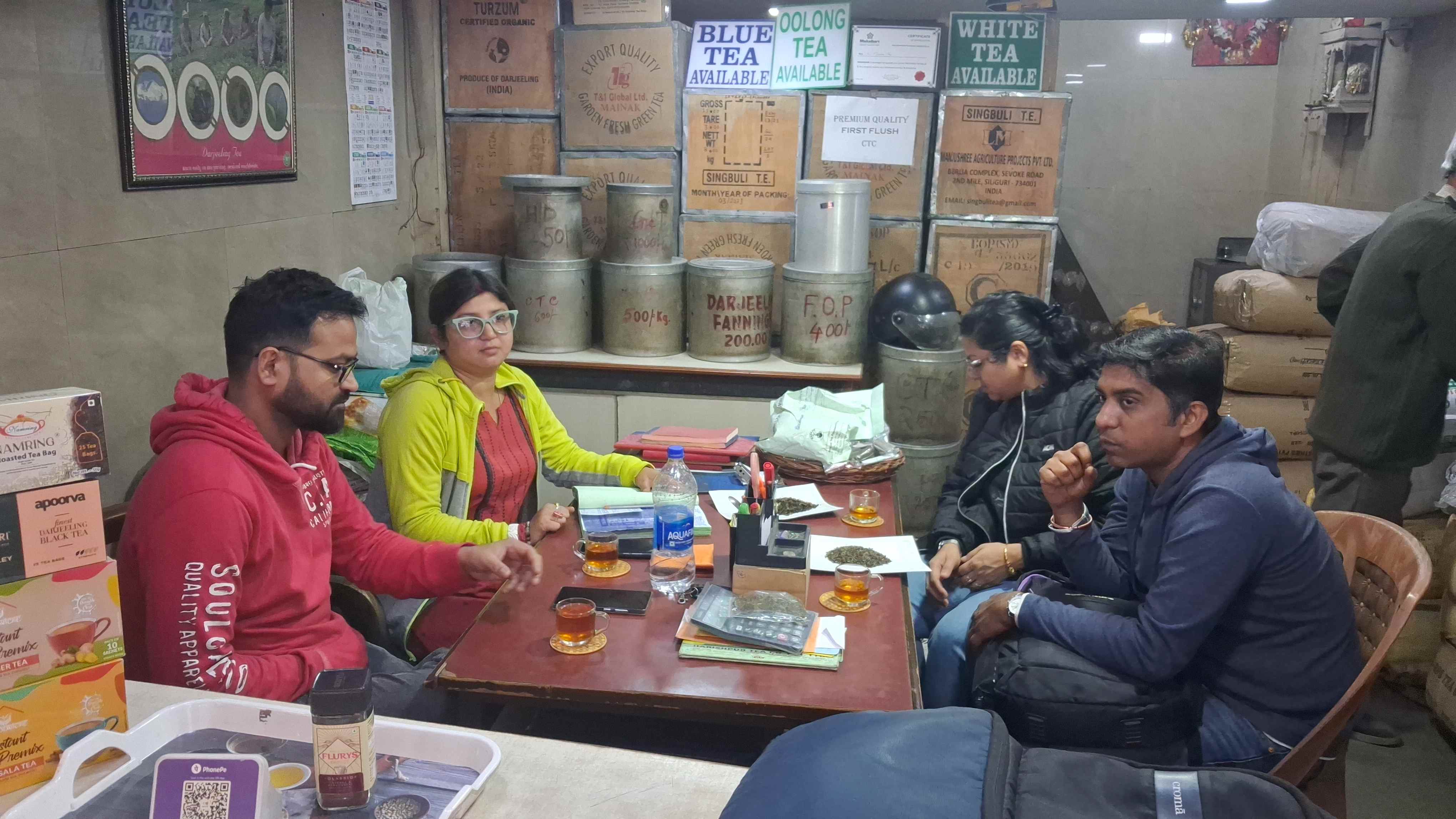 Kolkata's 98-Yr-Old 'New Orphan Tea' Shop Named By Tagore Stands Unique With Its Exotic Varietiesa