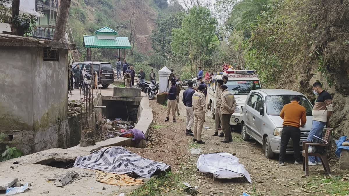 टैंक से मिला महिला का शव