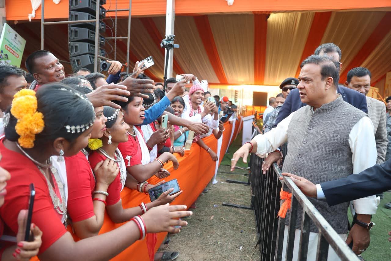 Himanta Biswa Sarma distributed land deed documents form to tea garden workers