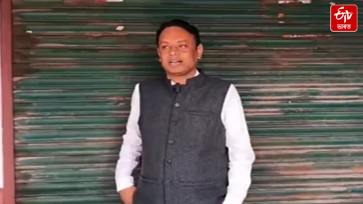 Congress not ally with any party in panchayat elections climes Jakir Hussain Sikdar