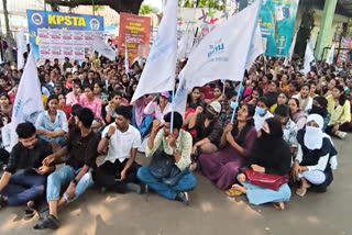 ശമ്പള വർധനവ്  നേഴ്‌സുമാരുടെ സമരം  കോഴിക്കോട് സമരം  പി എ മുഹമ്മദ് റിയാസ്