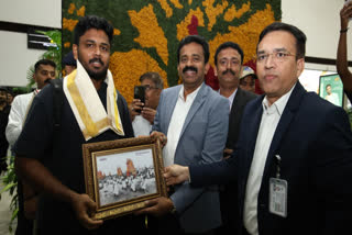 சஞ்சு சாம்சனுக்கு உற்சாக வரவேற்பளித்த கேரள மக்கள்