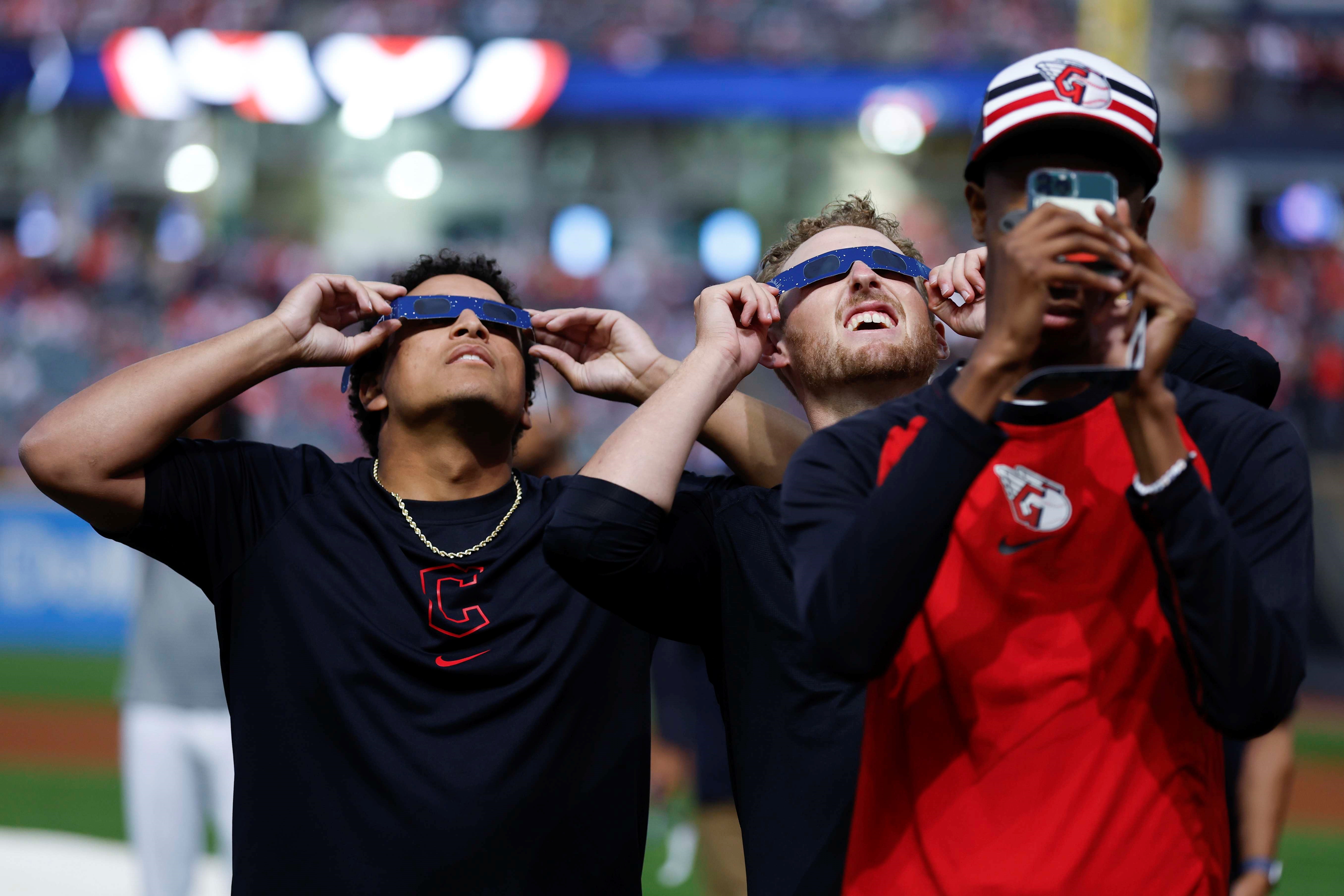 Total solar eclipse seen across Mexico, Canada, US