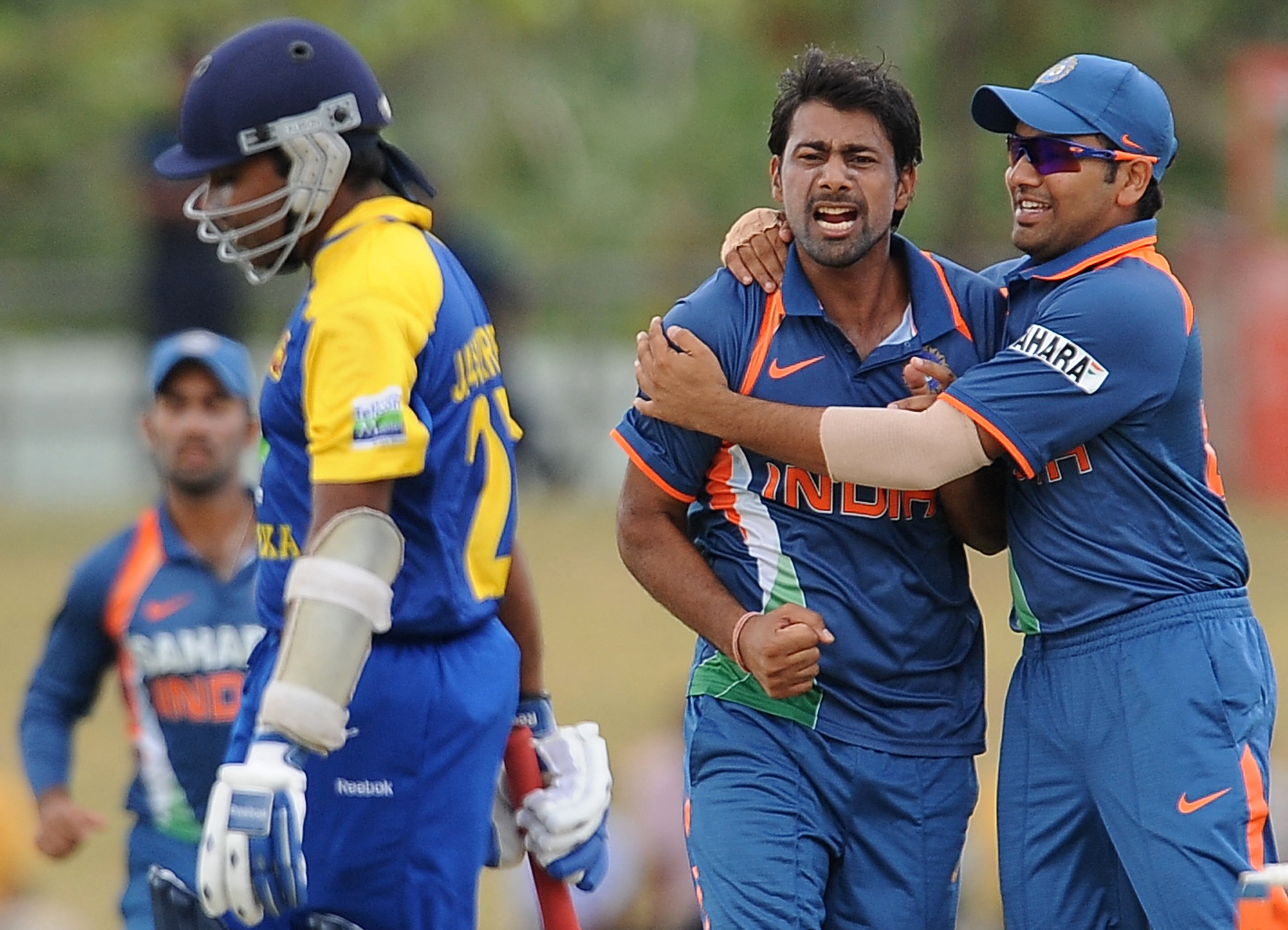 Cricketers Fight with Fans