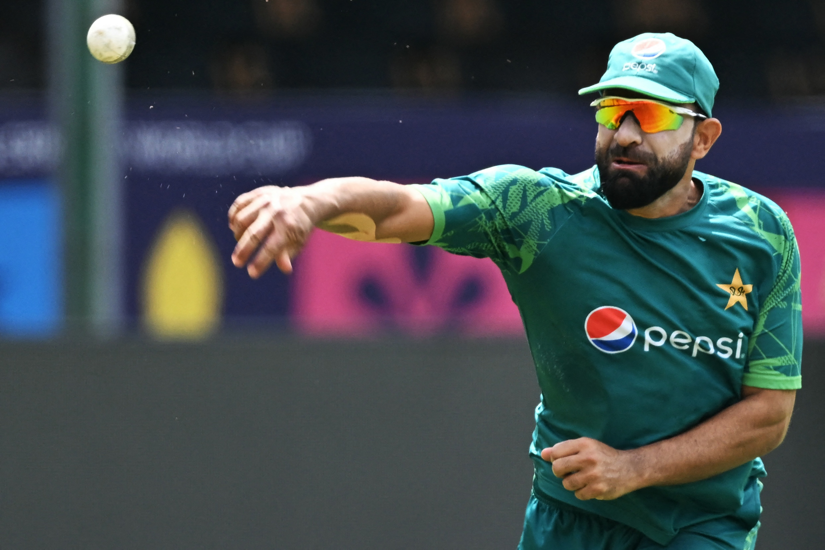 Cricketers Fight with Fans