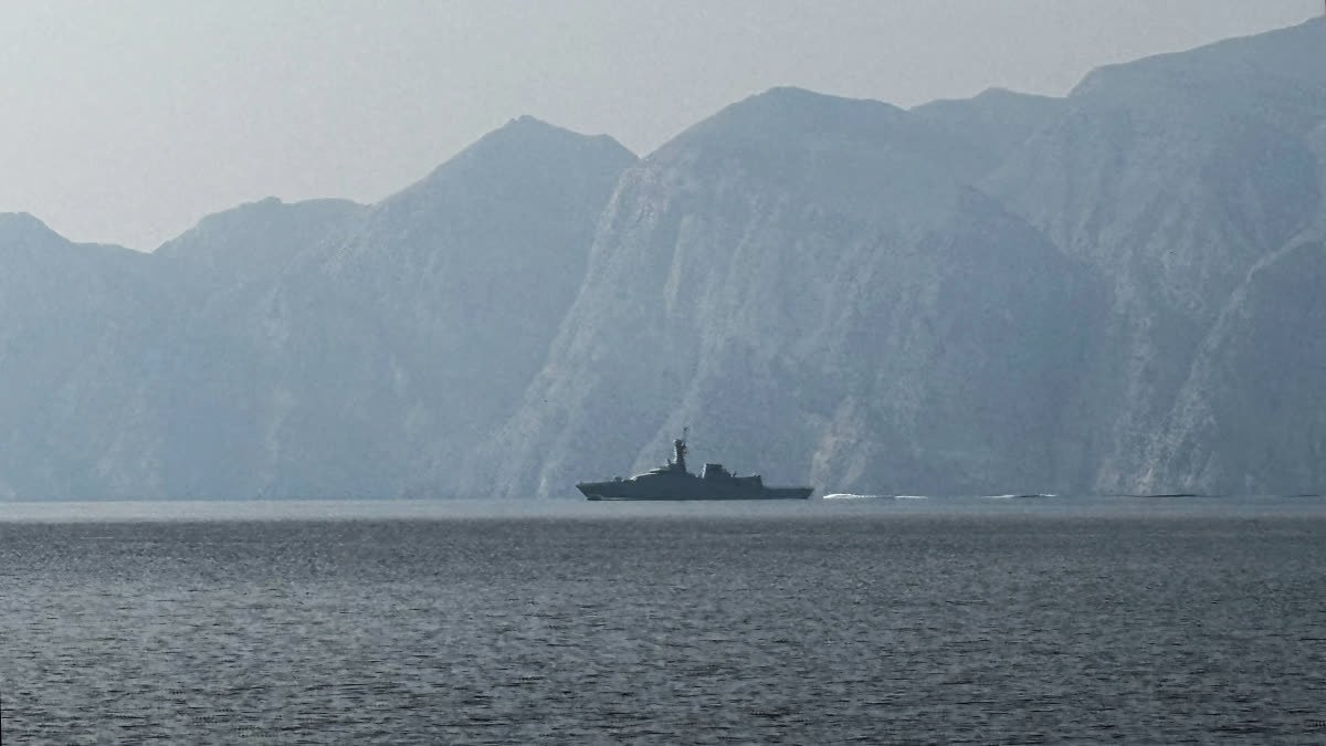 Iran Announces Alternative Routes In Hormuz Strait Urdu News