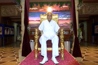 रामोजी राव की मंत्रमुग्ध कर देने वाली सिलिकॉन प्रतिमा