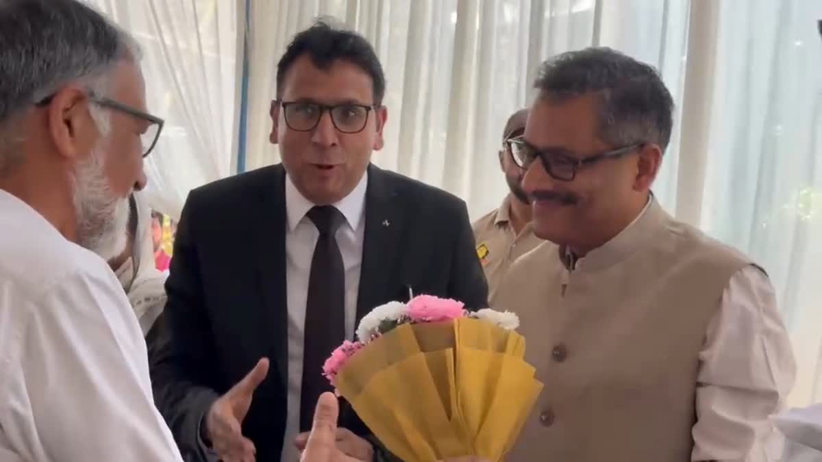 جسٹس راجنیش اوسوال نے اننت ناگ میں وکلاء چیمبرز کا سنگ بنیاد رکھا