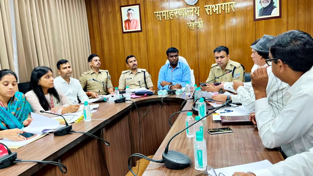 DC holds meeting regarding preparations for Rath Yatra and Shravani Mela in Ranchi