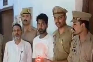 kanpur beckanganj police nabbed criminal carrying reward 25000