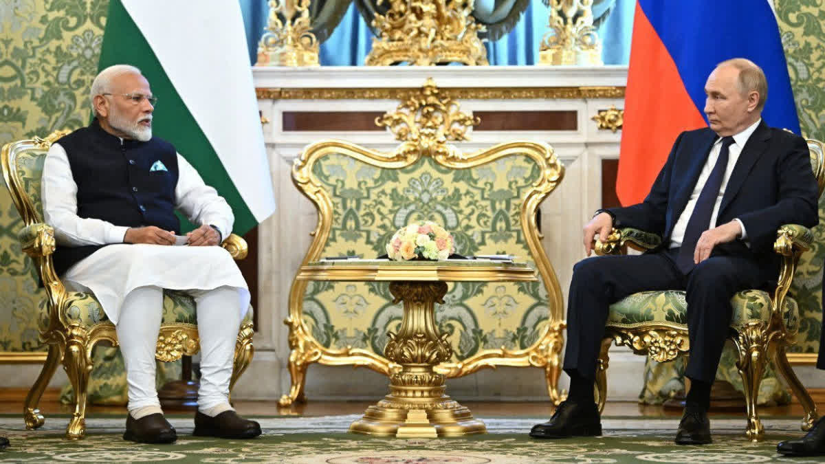 ইউক্রেন-সংকট কাটাতে সাহায্যের চেষ্টার জন্য মোদিকে ধন্যবাদ পুতিনের ...