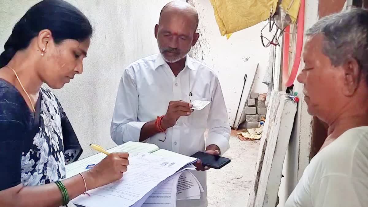 EC Officials On Dead line to Fill Enumaration Form