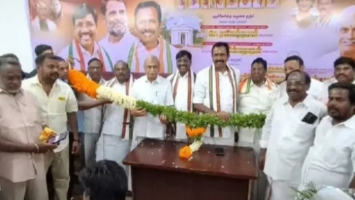 புதுச்சேரியில் நடைபெற்ற காங்கிரஸ் நிகழ்ச்சியில் கலந்துகொண்ட அமைச்சர் விஸ்வநாதன்