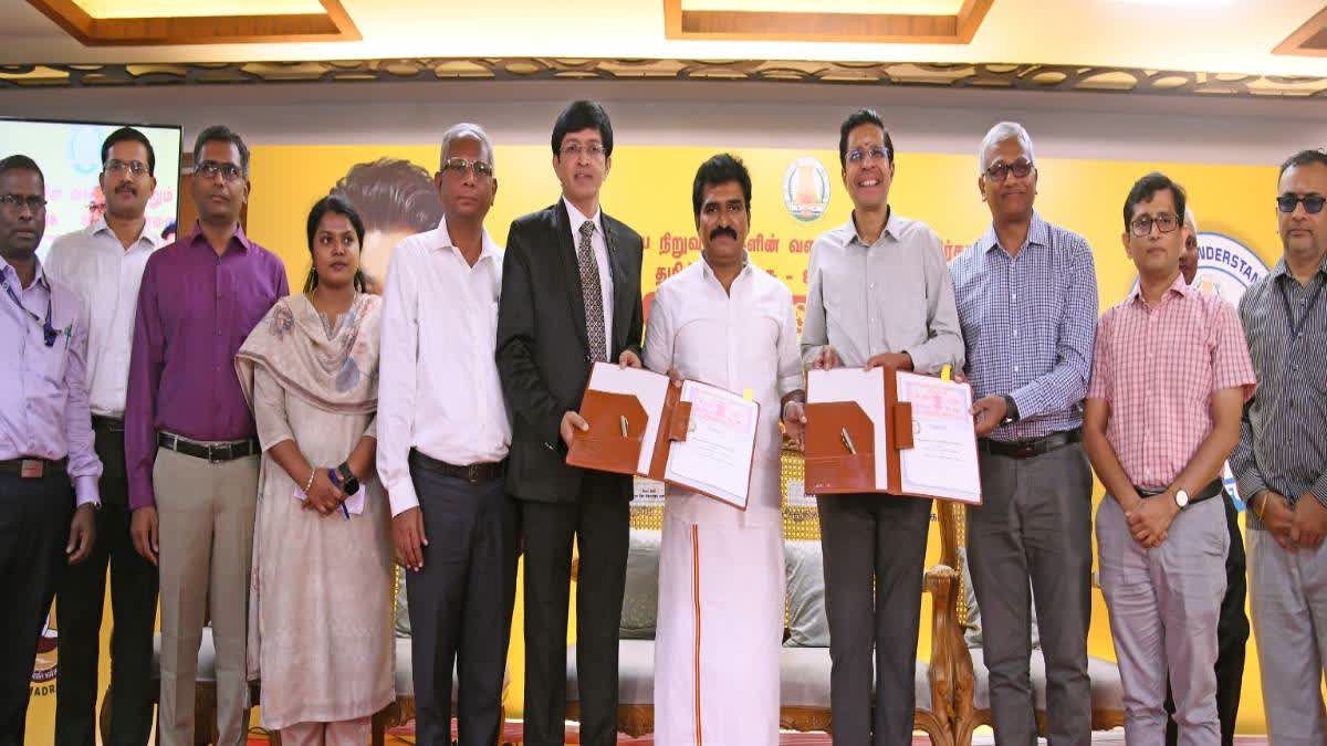 Officials of TNEB and IIT Madras during signing of the deal.