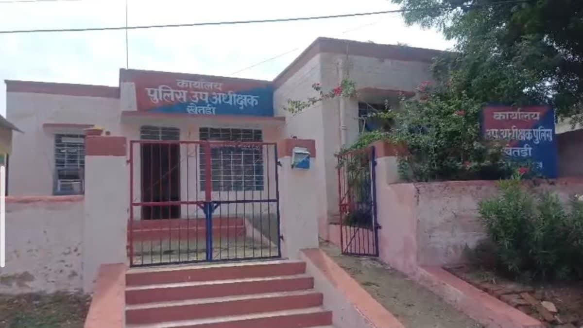 Police in Rajasthan's Jhunjhunu on Thursday arrested a man for allegedly raping a 10-year-old girl.