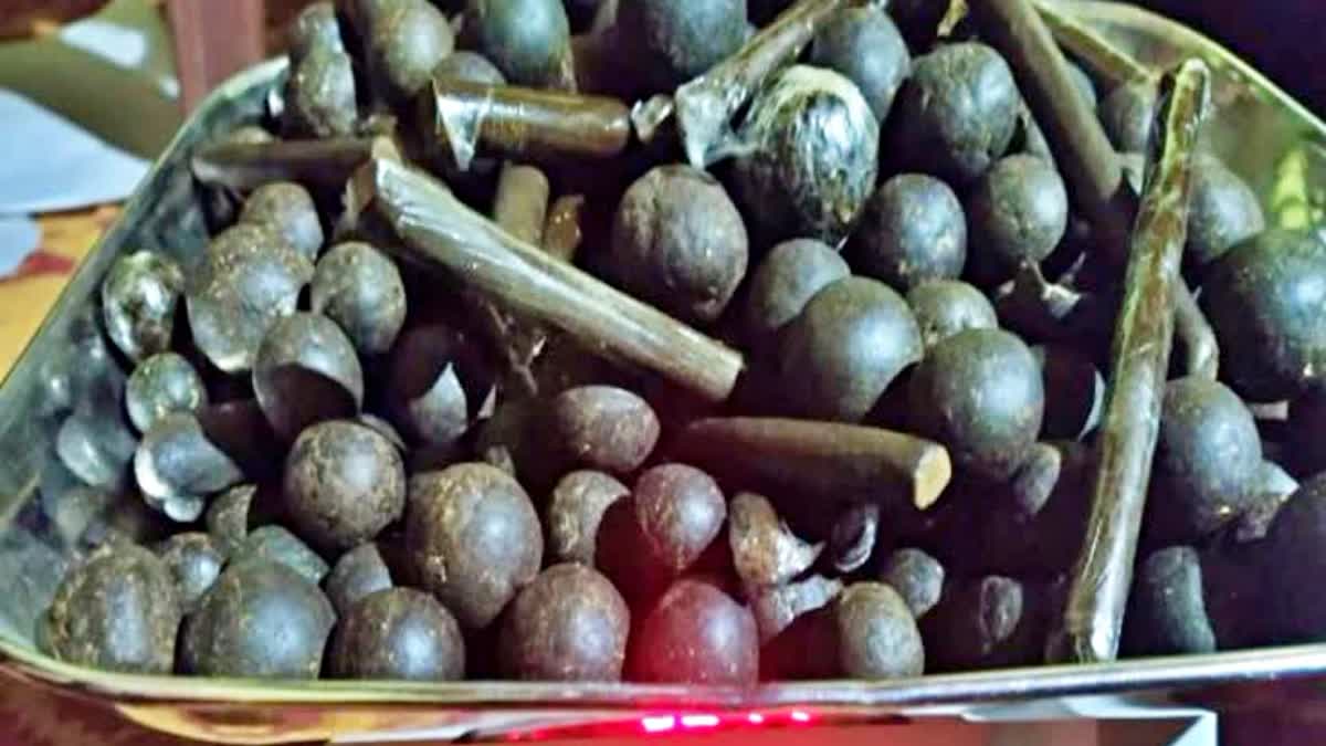KARSOG POLICE CAUGHT CHARAS