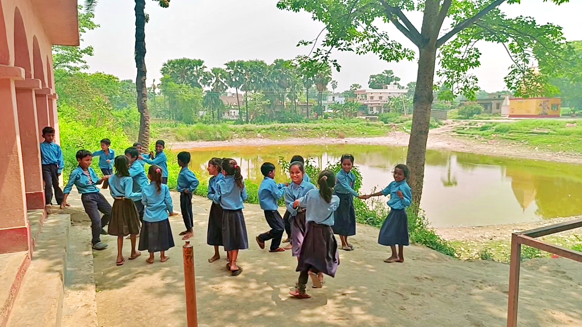 VAISHALI POND SIDE SCHOOL