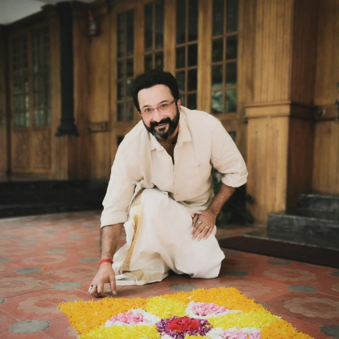 Nikhil K Menon, Uyir