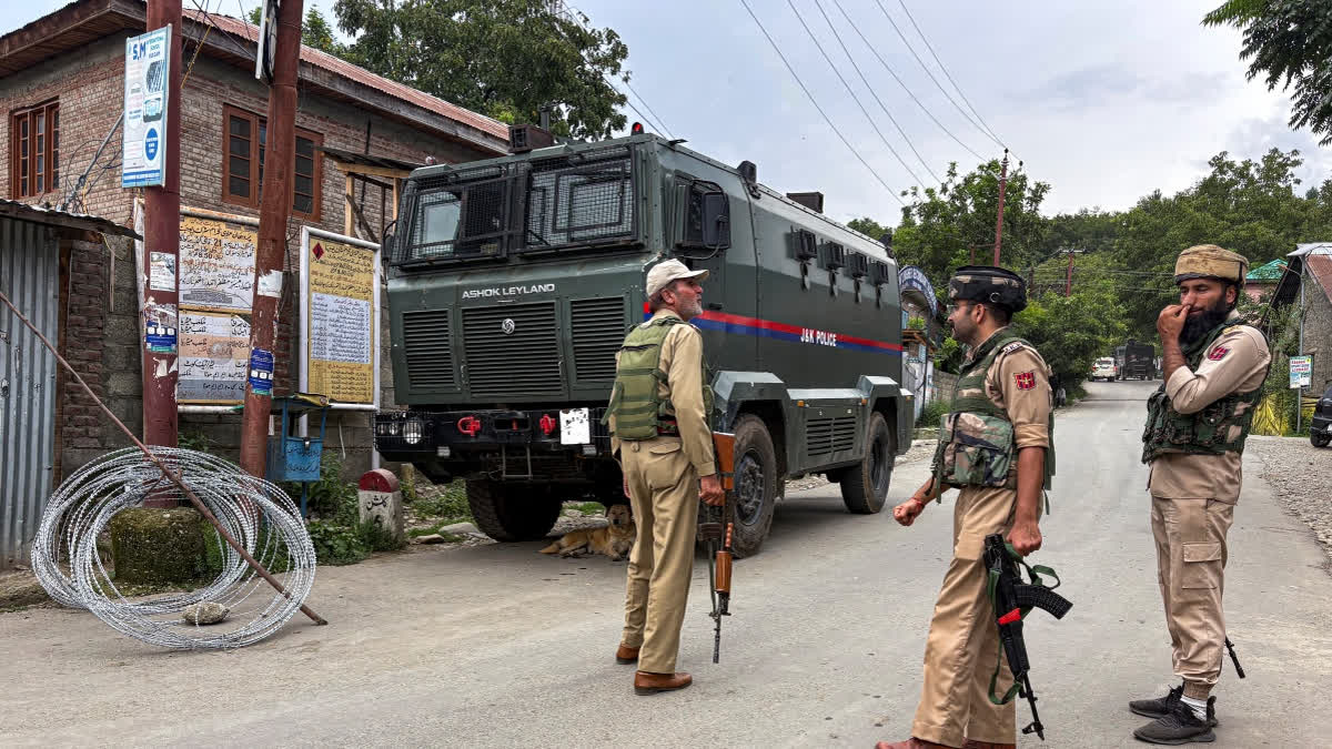 জম্মু কাশ্মীৰৰ কুলগামত সন্ত্ৰাসবাদ বিৰোধী অভিযানত শ্বহীদ ২ জোৱান KULGAM ENCOUNTER