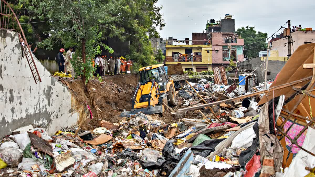 Delhi Wall Collapse