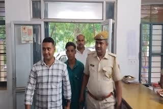 मोबाइल स्नैचिंग में फरार आरोपी गिरफ्तार