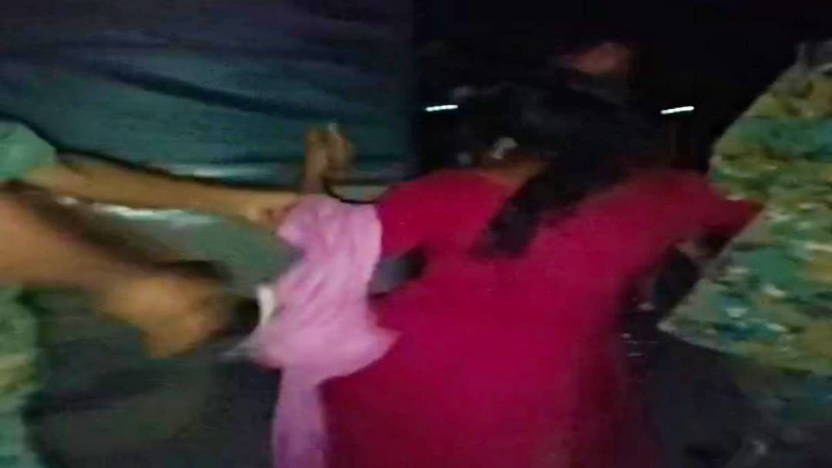 Police personnels accused of misbehaving with women in Palamu