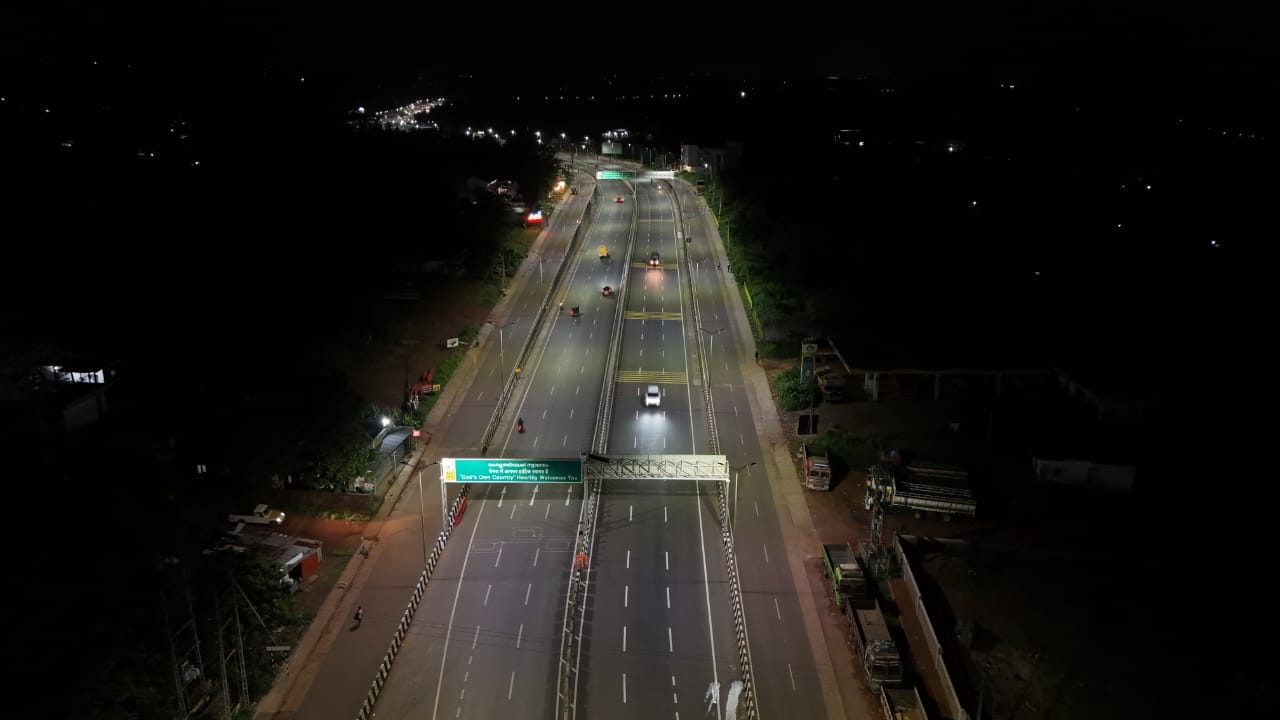 NATIONAL HIGHWAY KASARAGOD SINGLE PILLAR FLYOVER IN KASARAGOD WIDEST SINGLE PILLAR FLYOVER KERALA വീതിയുള്ള ഒറ്റത്തൂൺ മേൽപ്പാലം