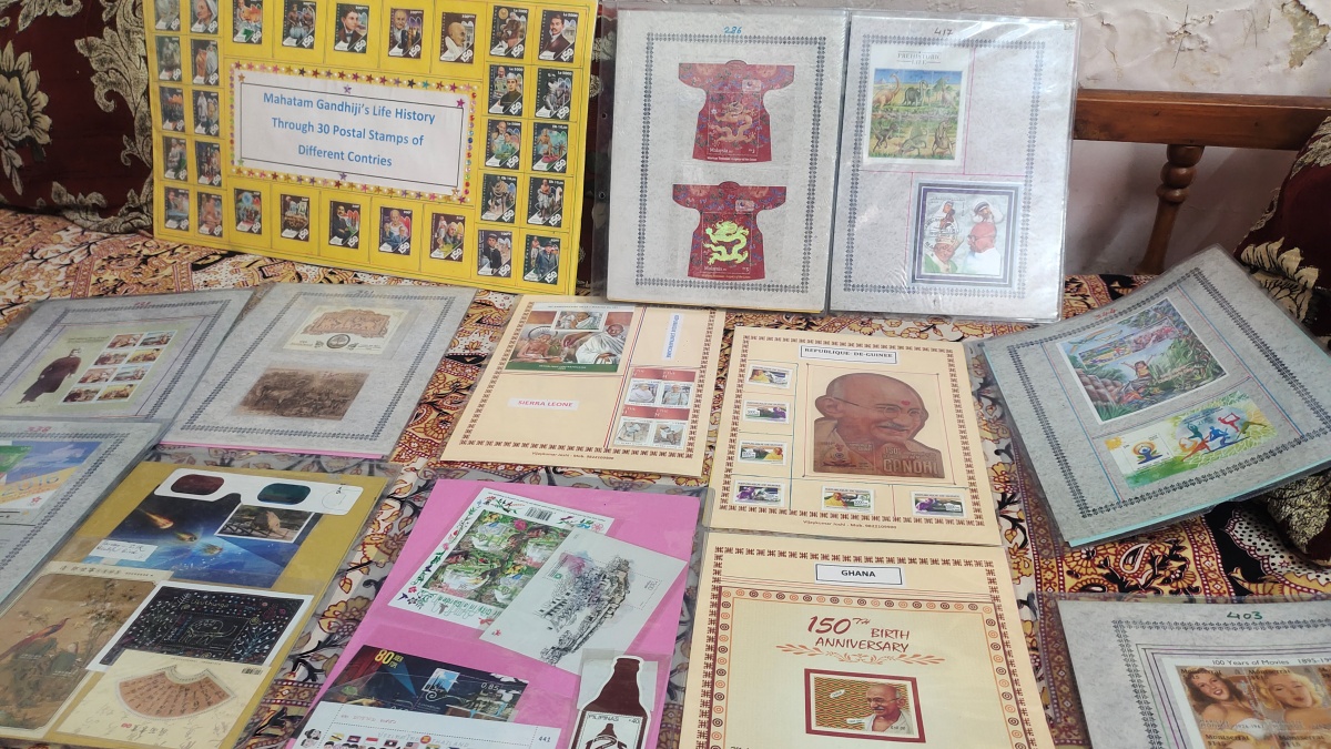 Collection of 16 thousand postage stamps