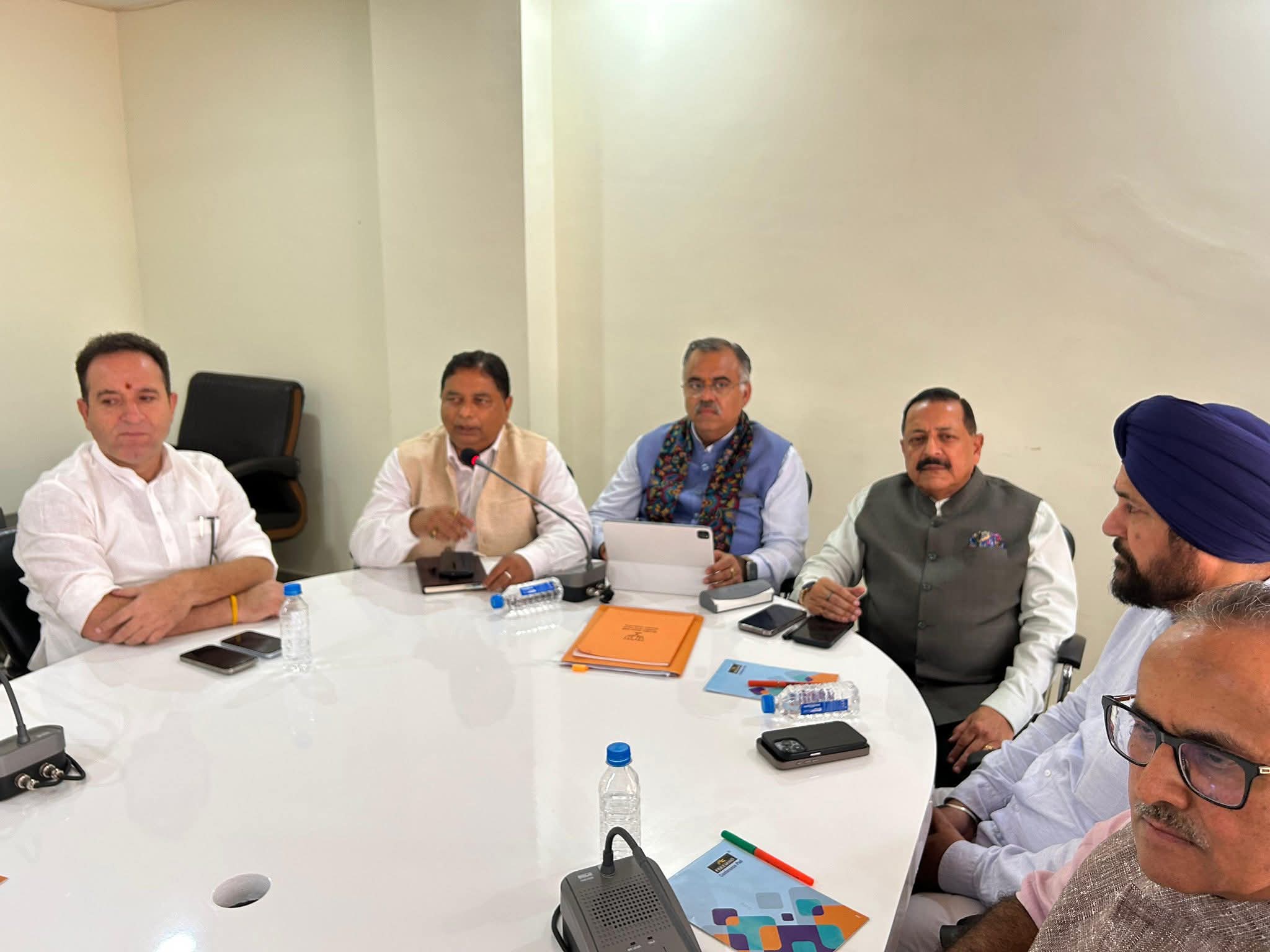 BJP party meeting in Jammu strategy prepared for Rajya Sabha and by elections Urdu News