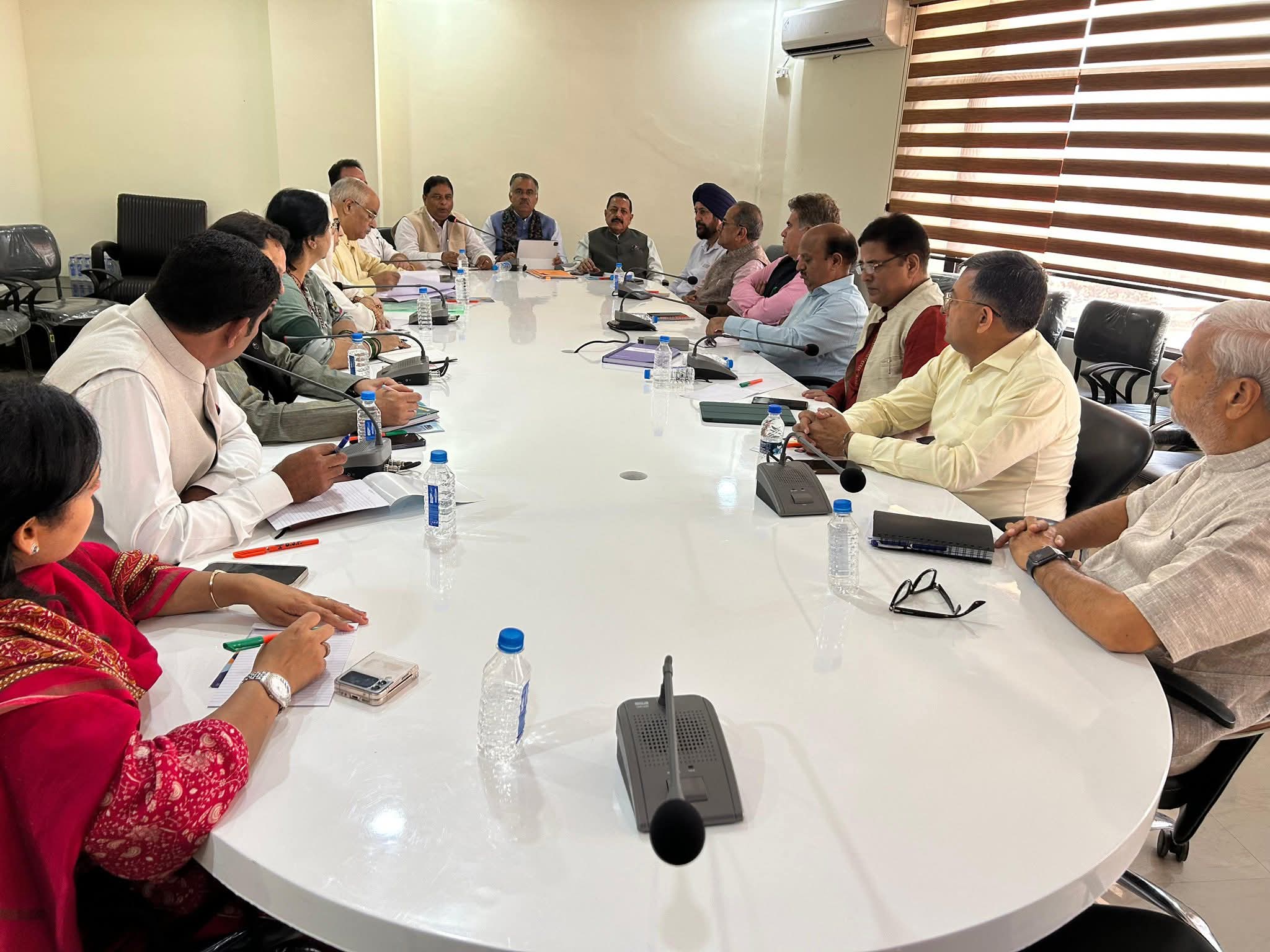 BJP party meeting in Jammu strategy prepared for Rajya Sabha and by elections Urdu News