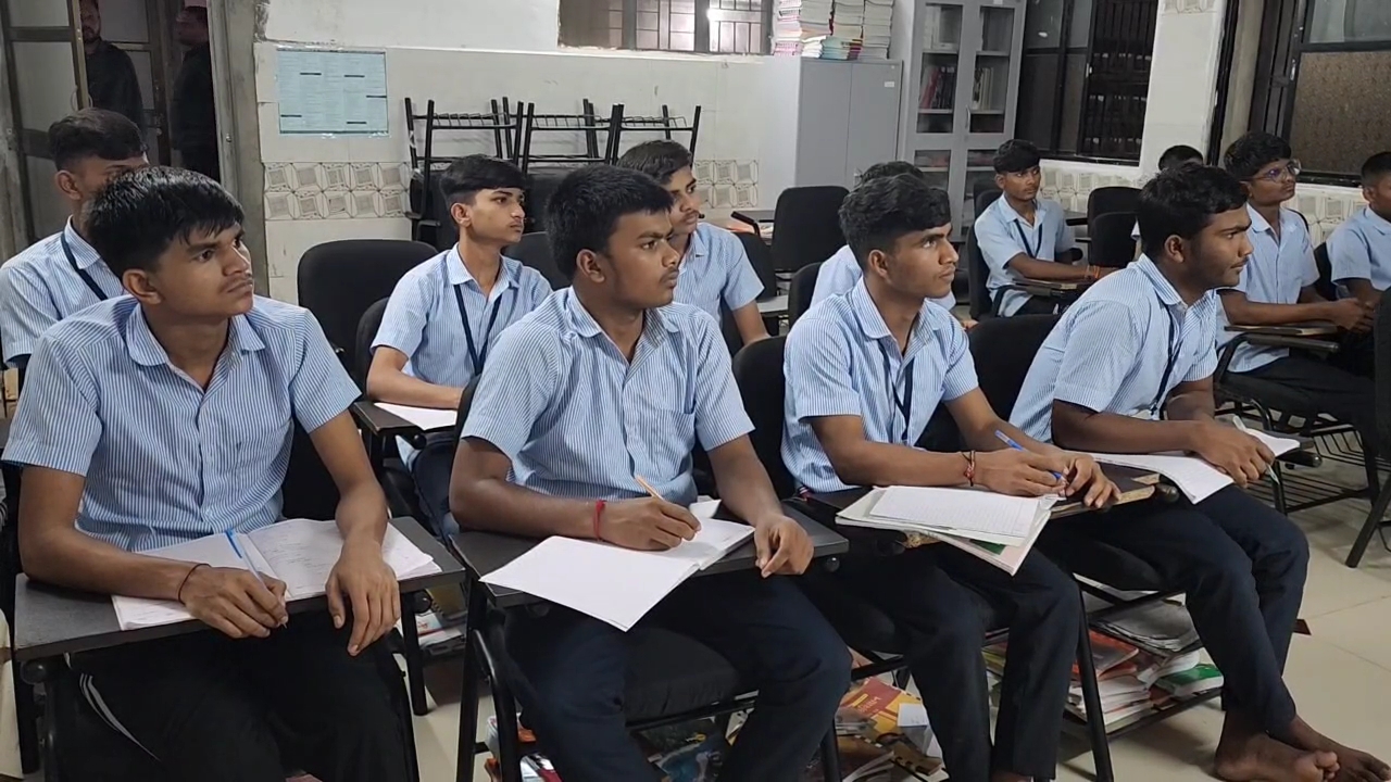 નિશુલ્ક અને સારું શિક્ષણ