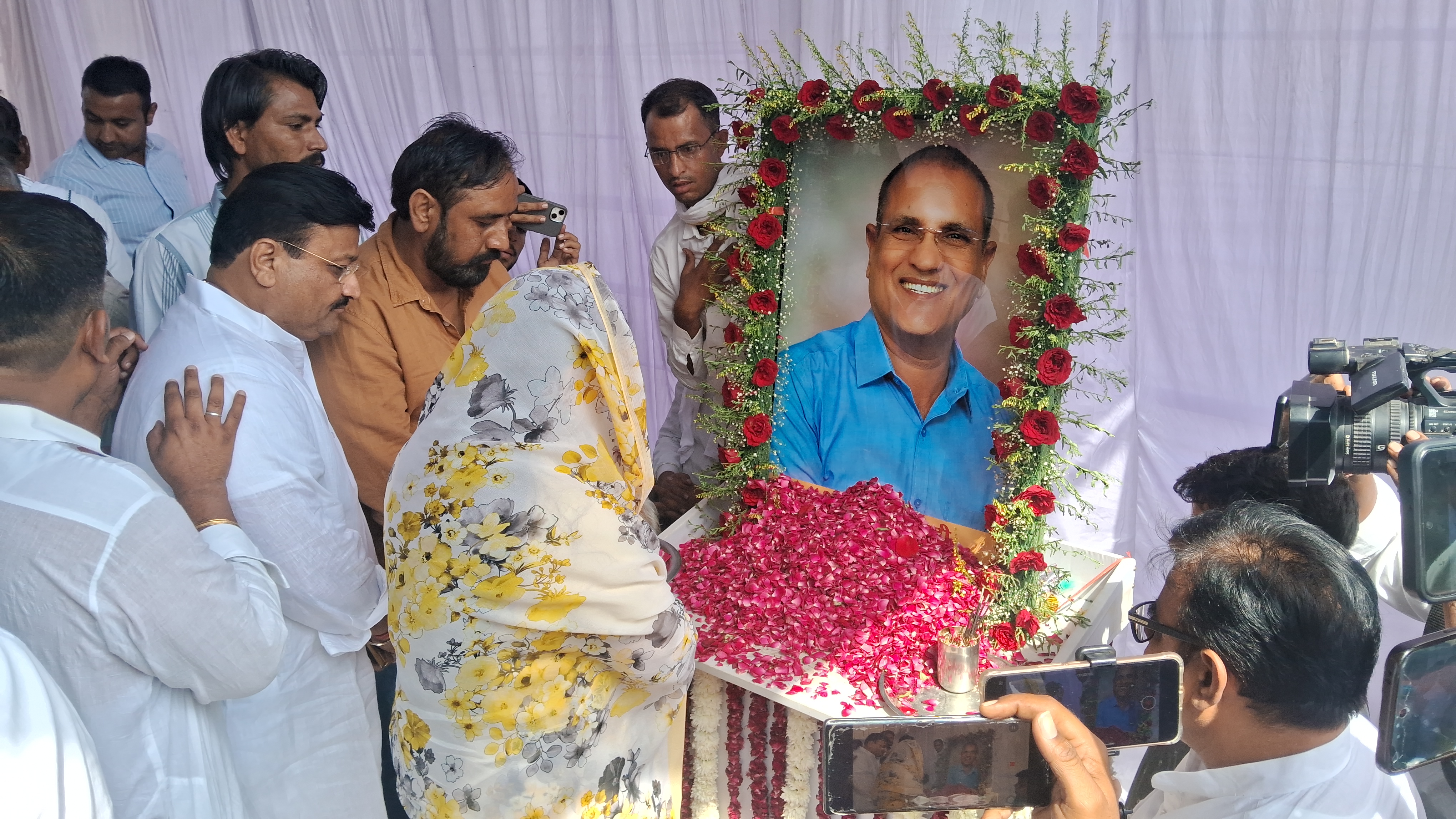Raje paid tribute to Dudi