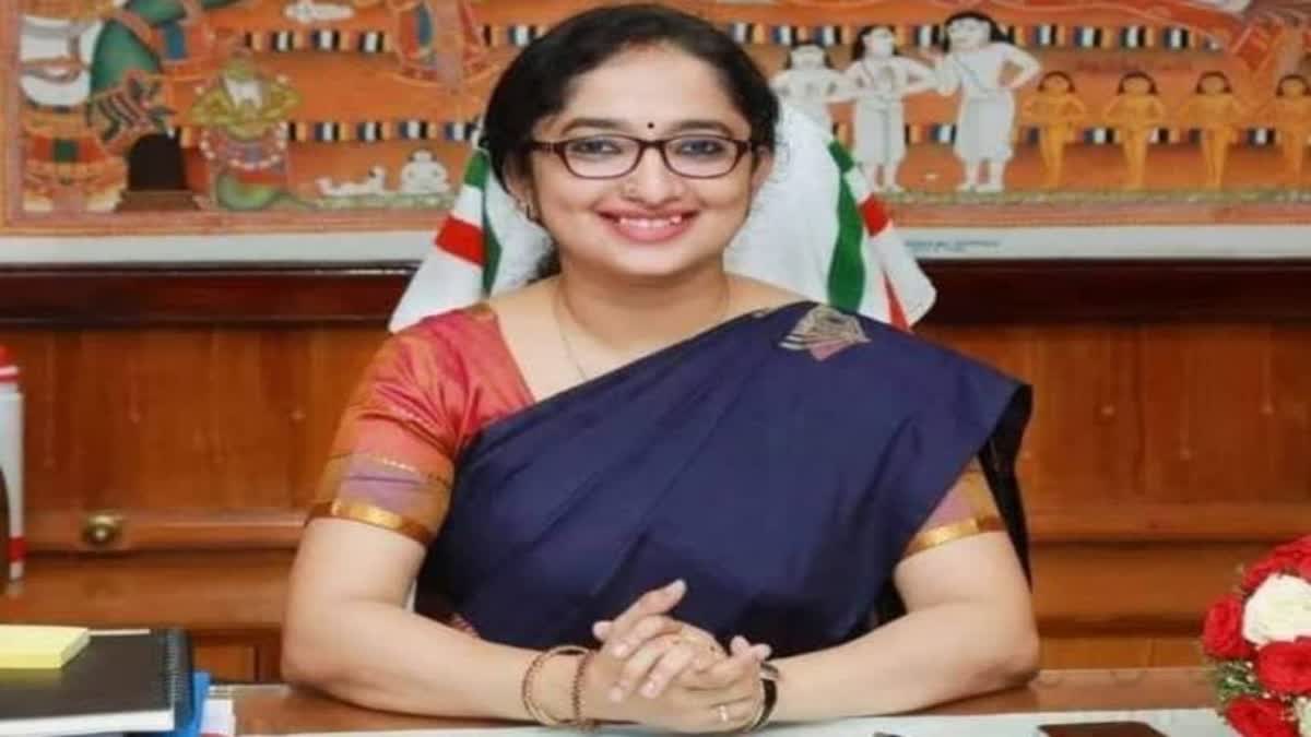 ഞങ്ങൾക്കിടയിൽ തർക്കങ്ങളോ മത്സരമോ ഇല്ല': ടി.വി. അനുപമയുമായുള്ള ഭിന്നത തള്ളി ദിവ്യ എസ്. അയ്യർ