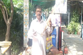 Traditional Art Sarangi Delhi Man