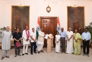 The leaders of the India Coalition met President Draupadi Murmu at Rashtrapati Bhavan and submitted a memorandum to the President.