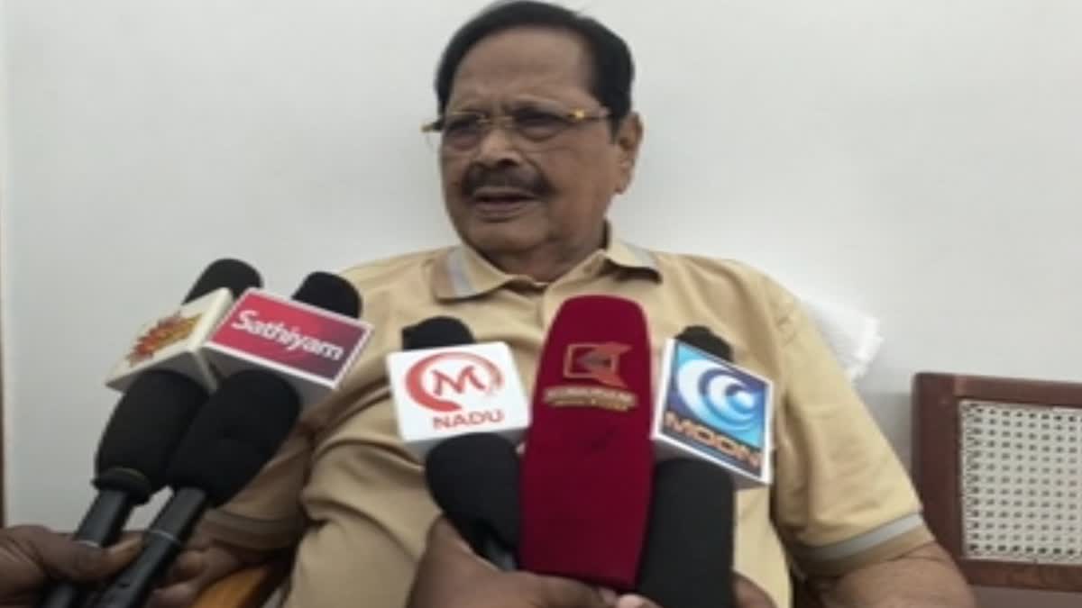 கரூரில் பாதிக்கப்பட்டவர்களை நேரில் சந்திக்காத விஜய் மனிதாபிமானம் உள்ளவரா? - அமைச்சர் துரைமுருகன்