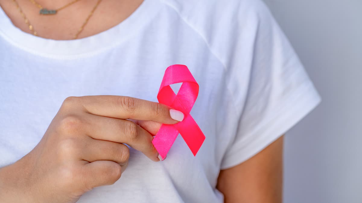 DIET AND RISK OF BREAST CANCER  HOW DIET AFFECT BREAST CANCER  FOODS TO PREVENT CANCER  FOODS TO REDUCE BREAST CANCER RISK