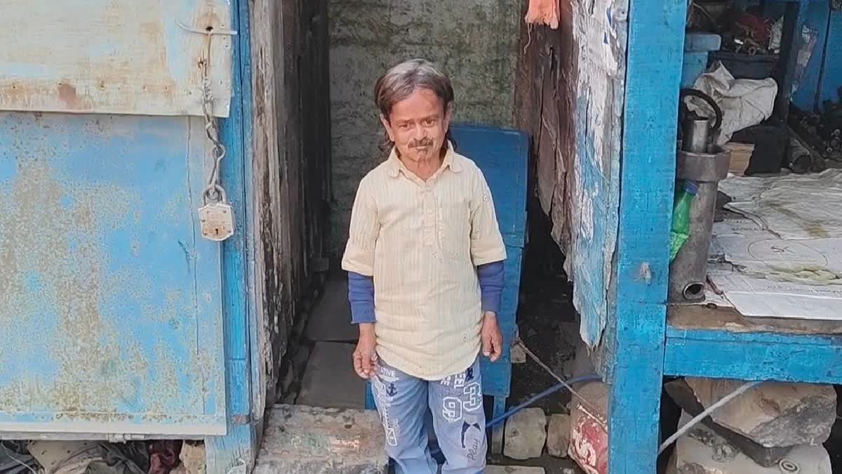 Big Boss’ Of Panna: How A 3-Foot-2 Welder Became Town Celebrity