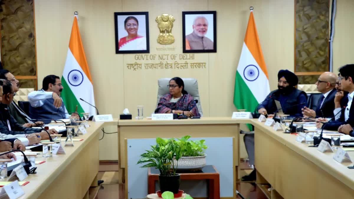 गोवा अग्निकांड: दिल्ली की सीएम ने बुलाई बैठक