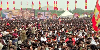 தவெக பொதுக்கூட்டத்தில் திரண்டுள்ள தொண்டர்கள்