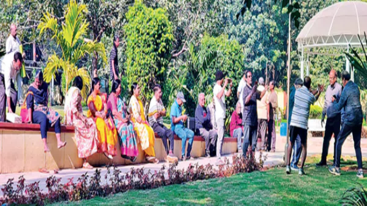 Group Of People Singing 90s Songs In Narayanguda Park