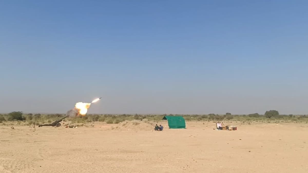 ராஜஸ்தானில் உள்ள பொக்ரான் கள துப்பாக்கிச் சுடும் தளத்தில் சென்னை ஐஐடி சார்பில் நடத்தப்பட்ட ரேம்ஜெட் பீரங்கி குண்டு சோதனை.