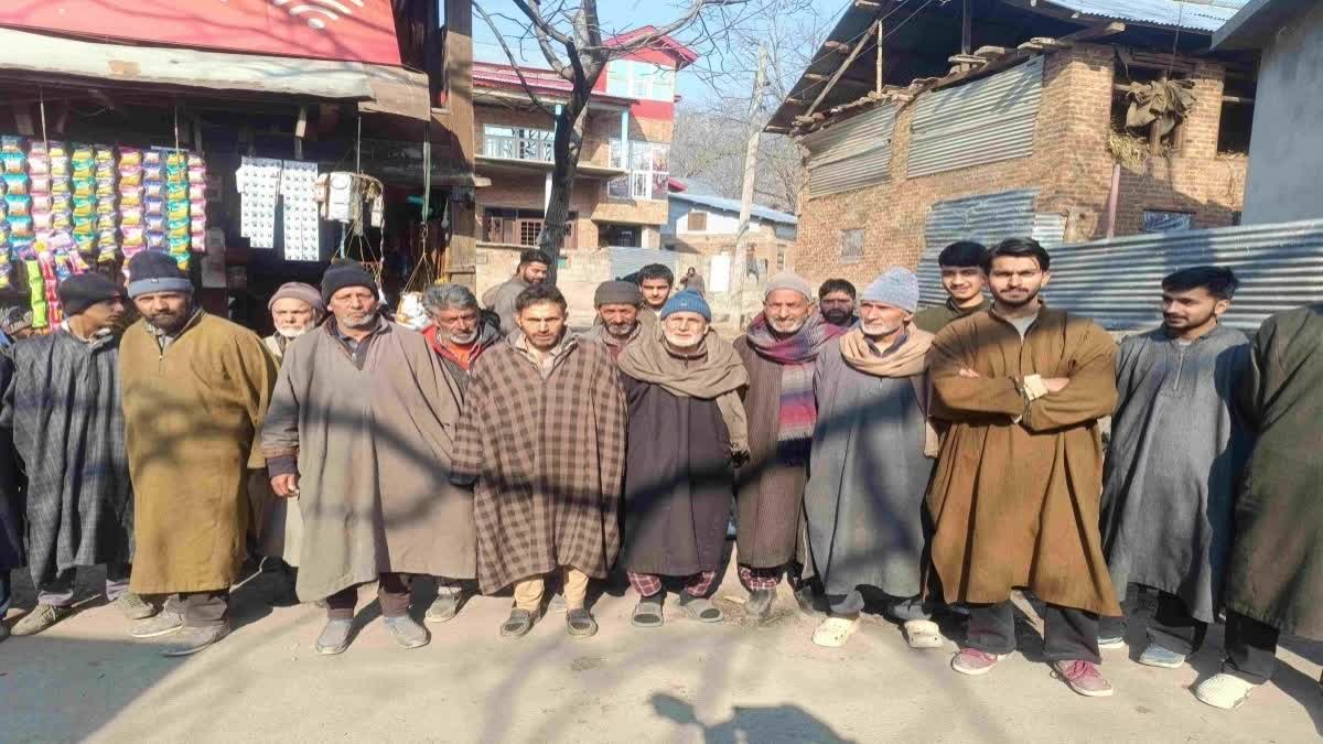 ترال: بجلی فیس میں اضافہ، ستورہ کی عوام نے احتجاج کیا