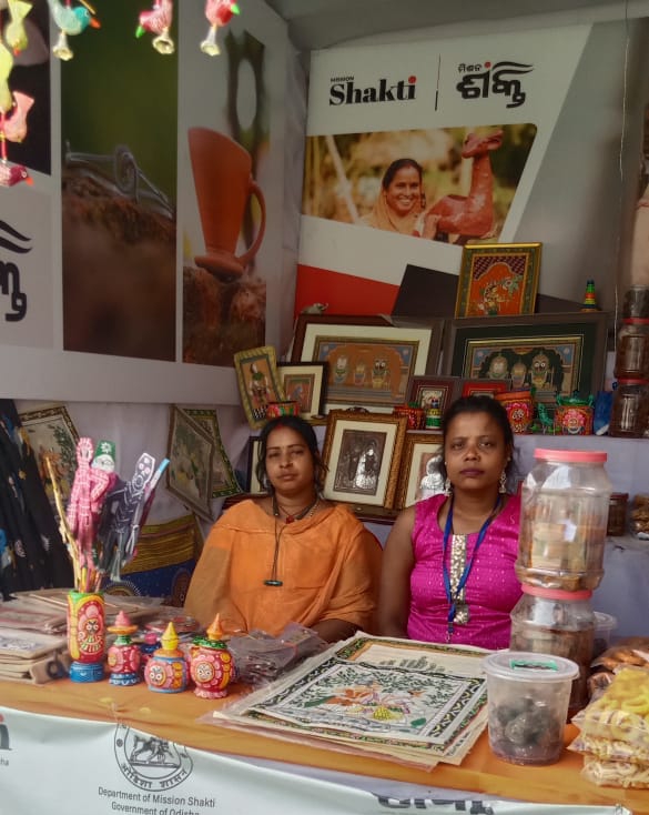 Beating Poverty With Pattachitra, Odisha's Pankajini Mohapatra Paints Her Way To Financial Independence
