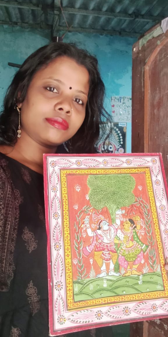 Beating Poverty With Pattachitra, Odisha's Pankajini Mohapatra Paints Her Way To Financial Independence