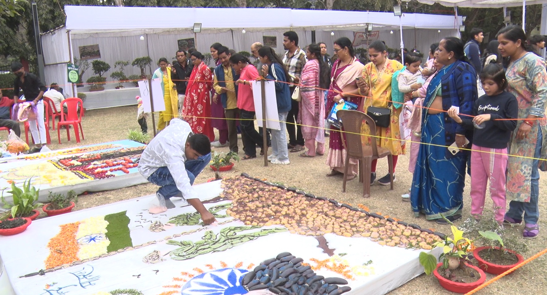 Crowd of people gathered to see the exhibition