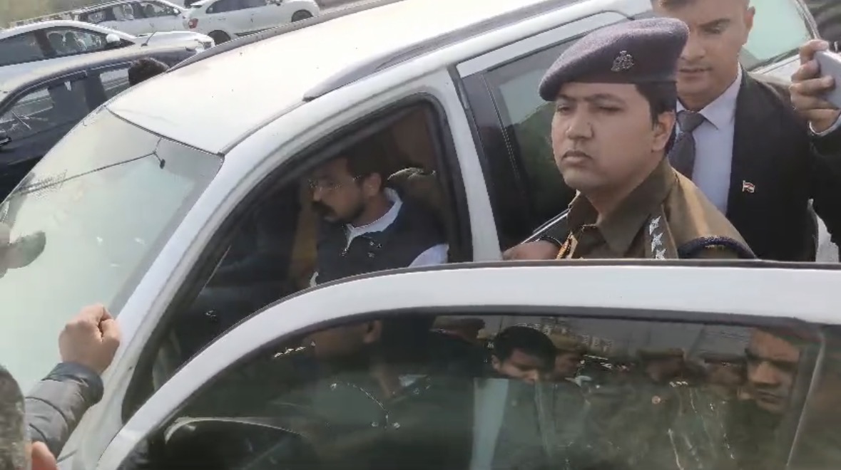 चंद्रशेखर आजाद और पुलिस में भिड़ंत